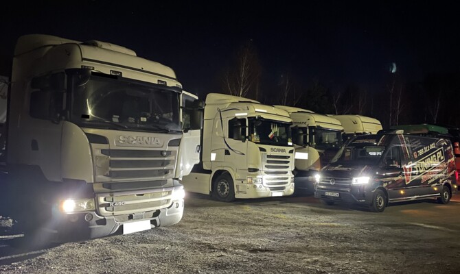 Kilka samochodów Scania R450 Euro 6 na pakiet oszczędności Adblue